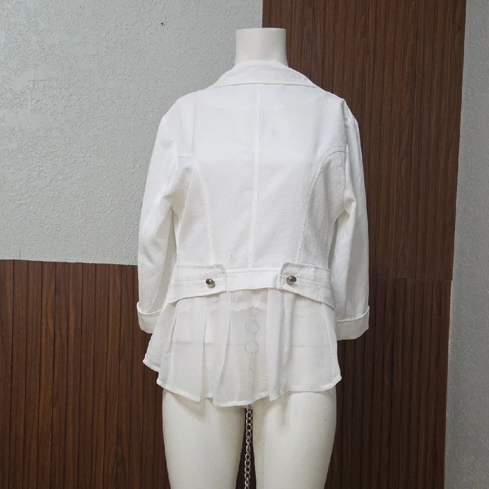 Crisp White Single-Button Women's Blazer - Tailored Lightweight Jacket